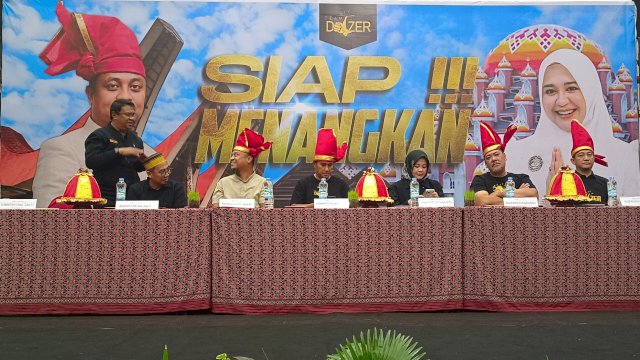 Tim Dozer mengaku siap bertempur untuk pemenangan Andalan hadi di Pilgub Sulsel. Foto/SS