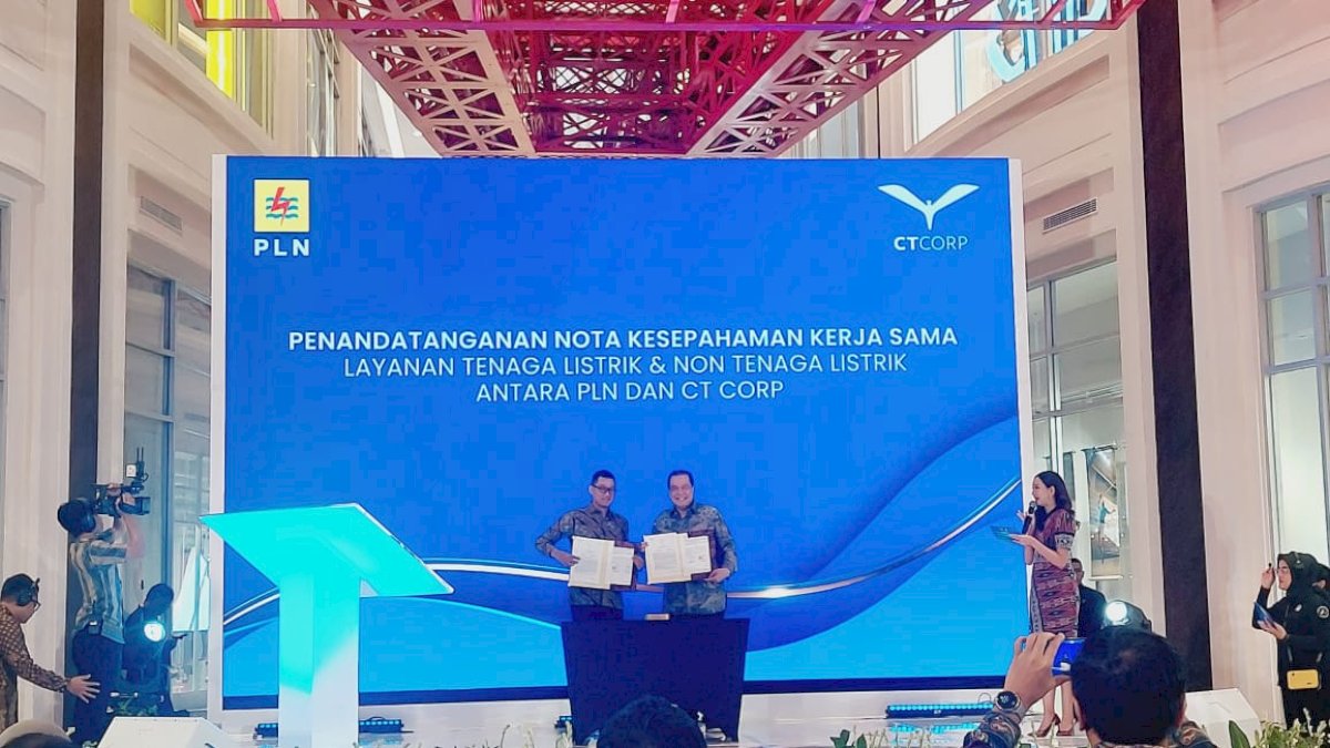 Pasang PLTS TSM Makassar Menuju Ekonomi Hijau