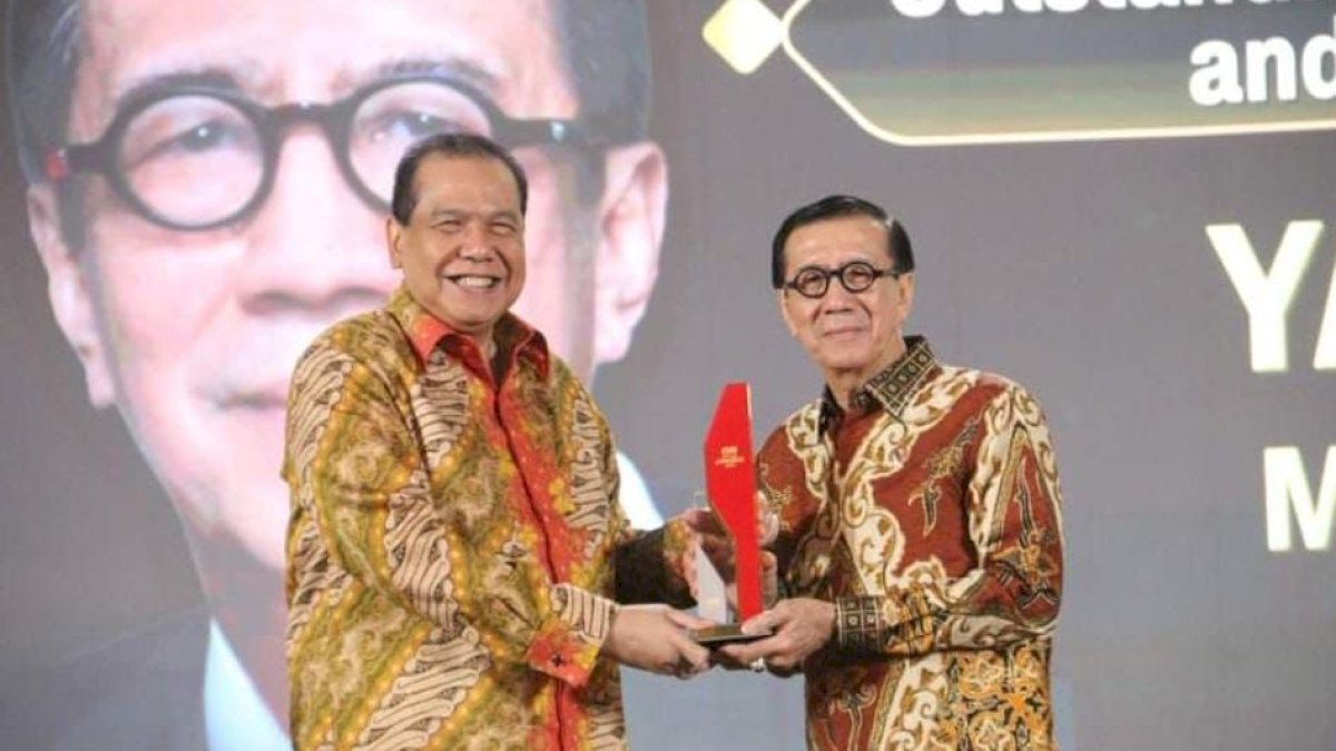 Indah Rahayuningsih Sampaikan Selamat Atas Penghargaan Diraih Menkumhan Yasonna