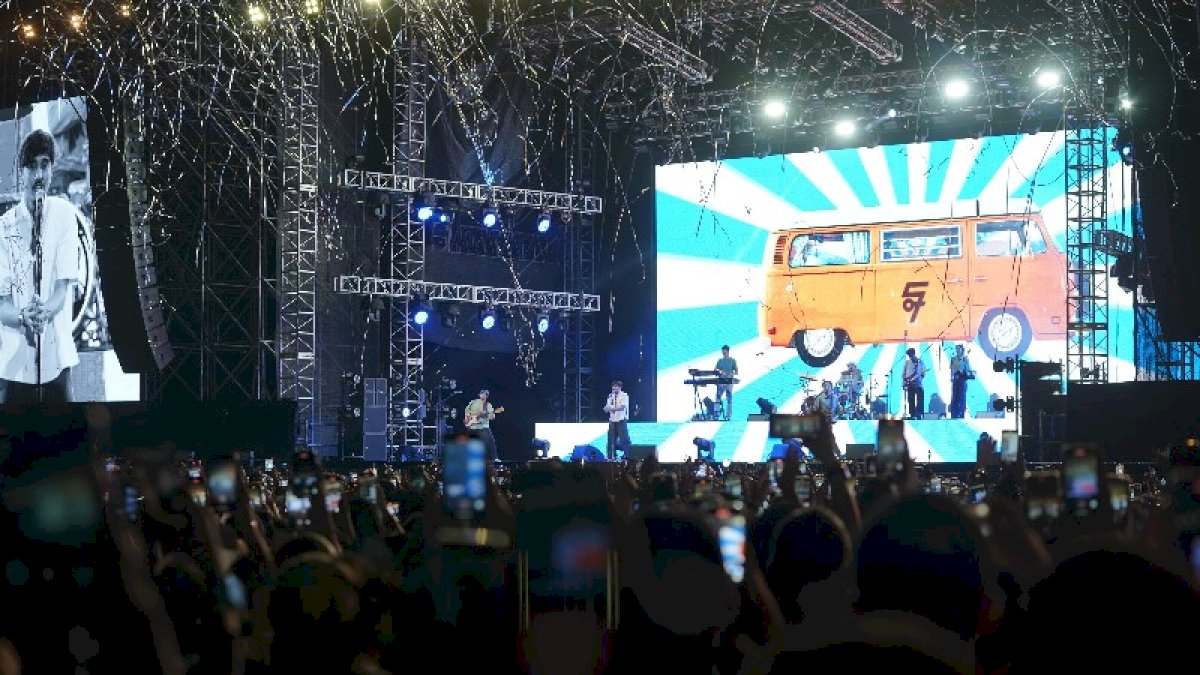 Penonton Konser SO7 di Makassar Dimanjakan dengan Berbagai Promo dari bank bjb