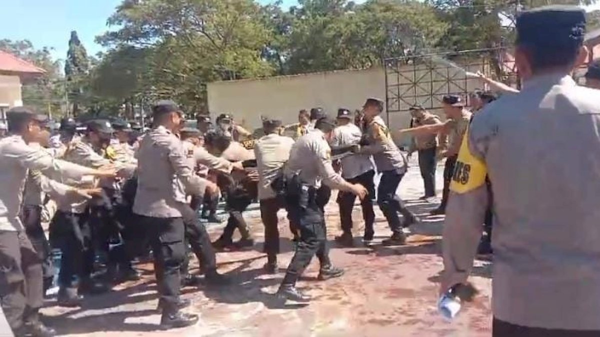 Libatkan 200 Personil, Polres Jeneponto Gelar Simulasi Pengamanan Pilkada Serentak 2024