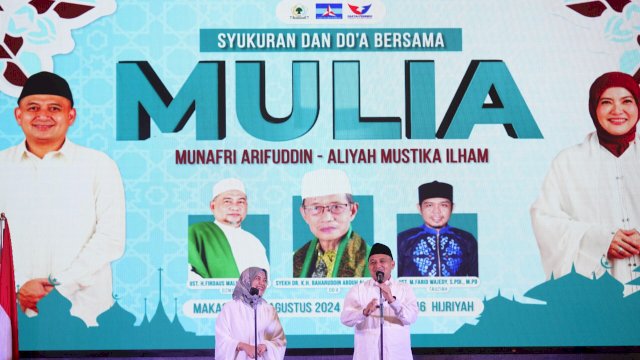 Pasangan Mulia saat acara syukuran. Ist