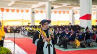 Wisuda UNM Periode Agustus 2024, Rektor Ajak Alumni Baru Sinergi Menuju Prestasi Nasional dan Internasional