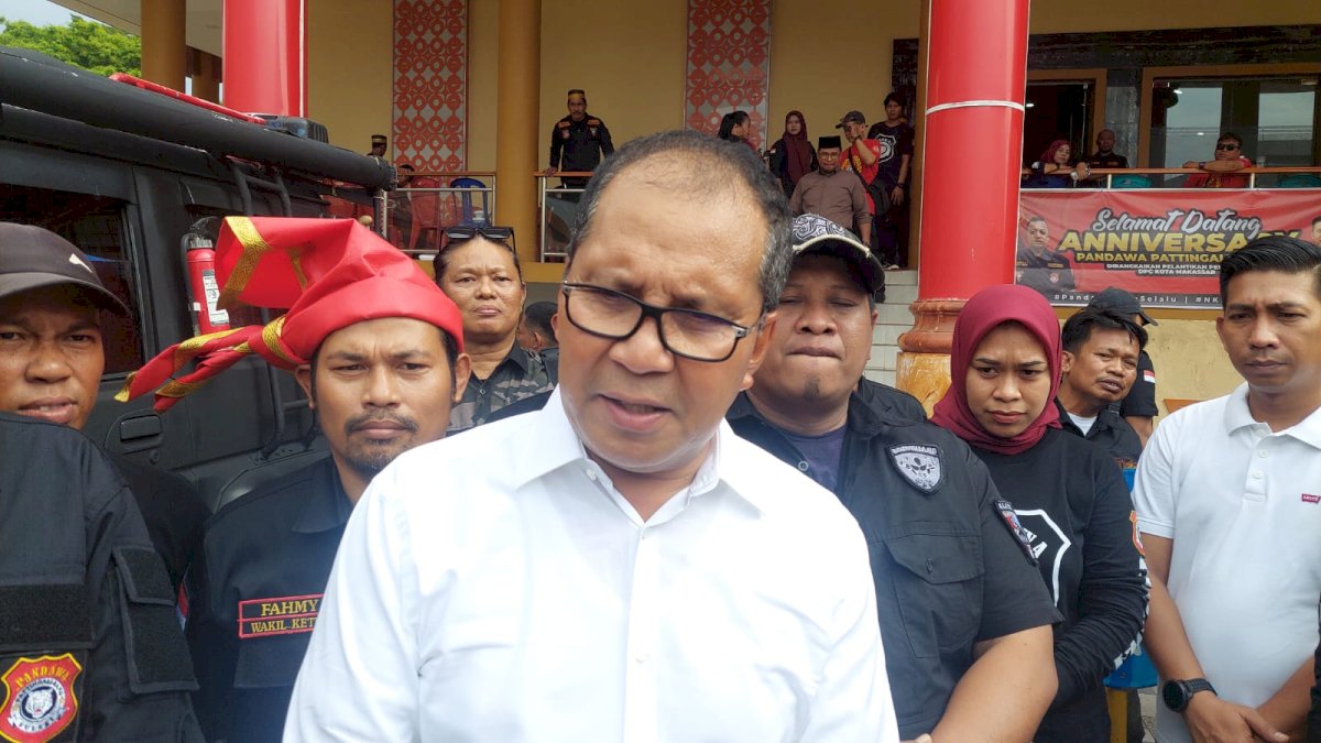 Danny-Azhar Bakal Naik Becak Daftar di KPU