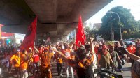 Diantar Puluhan Ribu Simpatisan Daftar ke KPU Sulsel, Danny Pomanto: Saya Rindu Orang Tua!
