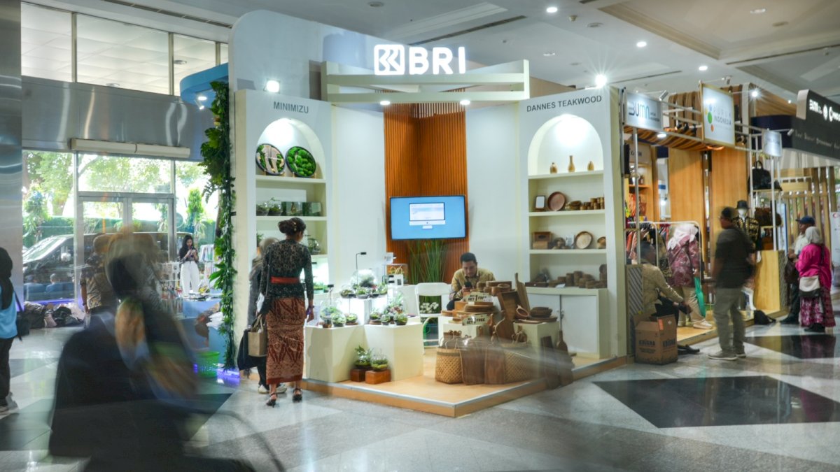 Dukung Pameran Kriyanusa 2024, BRI Dorong UMKM Kerajinan dan Seni Kriya Naik Kelas