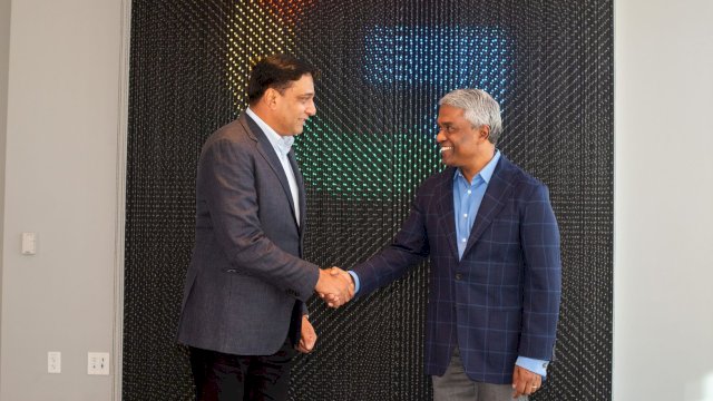 Vikram Sinha selaku President Director and Chief Executive Officer dan Chief Executive Officer, Google Cloud Thomas Kurian. Foto: Istimewa.