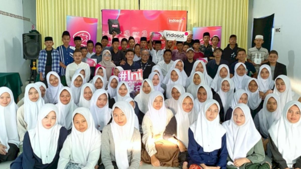 Kuota Internet Donasi Pelanggan Tri Dibagi kepada 103 Pesantren Seluruh Indonesia