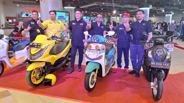 Pembukaan Honda Modif Contest 2024 di Astra Motor Xperience Center di TSM Makassar. Foto: Sri Wahyu Diastuti / Sulselsatu.com. 