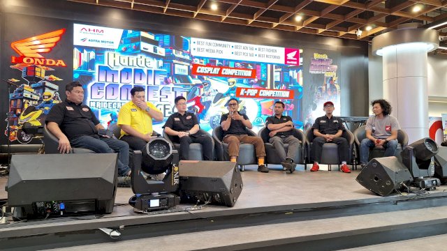 Konferensi pers Honda Modif Contest 2024 di Astra Motor Xperience Centre, Trans Studio Mall Makassar. Foto: Sri Wahyu Diastuti / Sulselsatu.com.