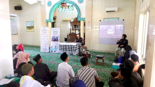 Program Bina Agama Tunarungu LAZ Hadji Kalla. Foto: Istimewa.