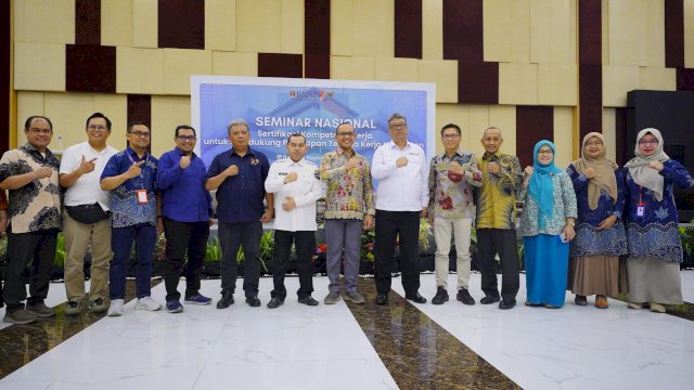 Seminar Nasional Sertifikasi Kompetensi Kerja untuk Mendukung Penyiapan Tenaga Kerja Kompeten yang digelar Lembaga Sertifikasi Profesi (LSP) Unhas. Foto: Istimewa.