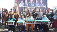 Dampingi Danbrigif 3 TBS Kostrad, Dandim 1425 Jeneponto Serahkan Bantuan Sosial Dalam Rangka HUT TNI Ke 79