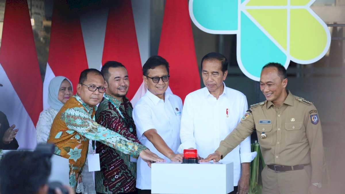 Presiden Jokowi Resmikan RS Kemenkes Makassar, Danny: Pusat Layanan Kesehatan OJK