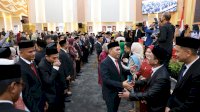 Sumpah Jabatan Anggota DPRD Makassar, Danny Tekankan Kepentingan Publik dan Sukseskan Pilkada Serentak