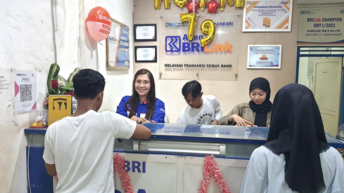 Kisah Wanita Hebat AgenBRILink Dorong Literasi Keuangan