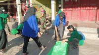 TNI dan Mahasiswa KKN Megarezky Kembali Gelar Karya Bakti, Bersih-Bersih Sampah Pasar Bulo- Bulo