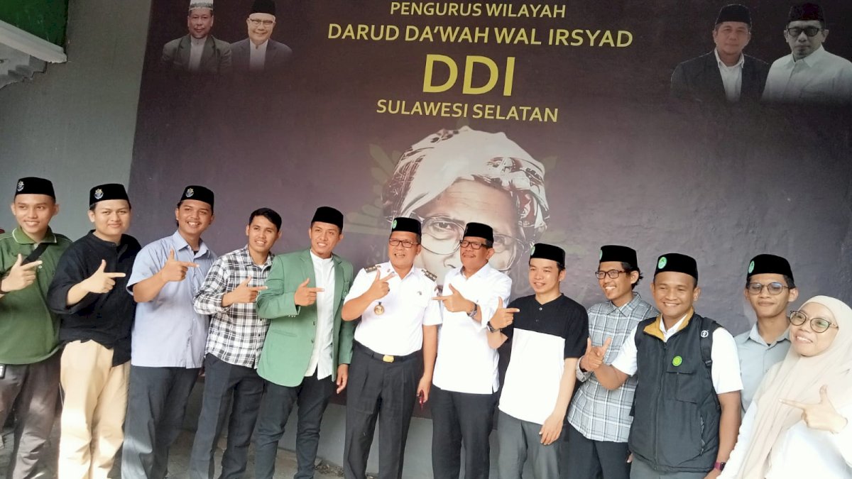 Minta Restu Ormas Islam, Danny-Azhar Kompak Temui Pengurus DDI Sulsel