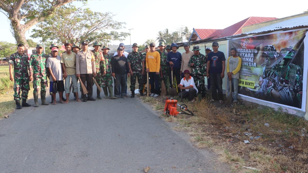 Sambut HUT TNI Ke-79, Sejumlah TNI di Jeneponto Gotong Royong Tanam Pohon dan Bersihkan Lingkungan