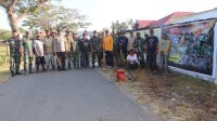 Sambut HUT TNI Ke-79, Sejumlah TNI di Jeneponto Gotong Royong Tanam Pohon dan Bersihkan Lingkungan