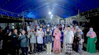 Cara Dokter Ulfah “Mappatabe” dengan Tetangga Rumah di Sumpang Binangae