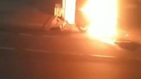 VIDEO: Sepeda Motor Terbakar di Samping Living Plaza A.P Pettarani Makassar