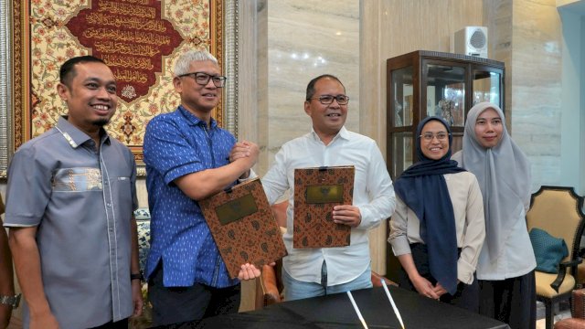 Pemerintah Kota Makassar dan KALLA menandatangi nota kesepahaman. Foto: Istimewa. 