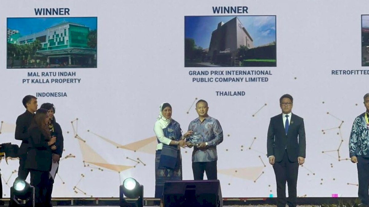 Mal Ratu Indah Raih Penghargaan Tertinggi sebagai Gedung Hemat Energi di ASEAN Energy Awards 2024