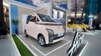 Air ev Lite Long Range Siap Sapa Masyarakat di Pameran Wuling September Meriah Makassar