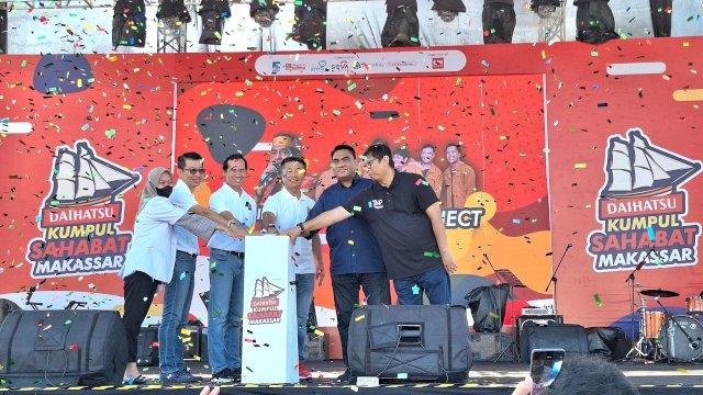Pembukaan Daihatsu Kumpul Sahabat Makassar diTugu MNEK. Foto: Sri Wahyu Diastuti / Sulselsatu.com.