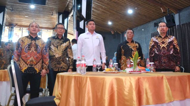 Bupati Adnan saat Rapat Koordinasi PAD Kabupaten Gowa di Bali. Foto: Istimewa.