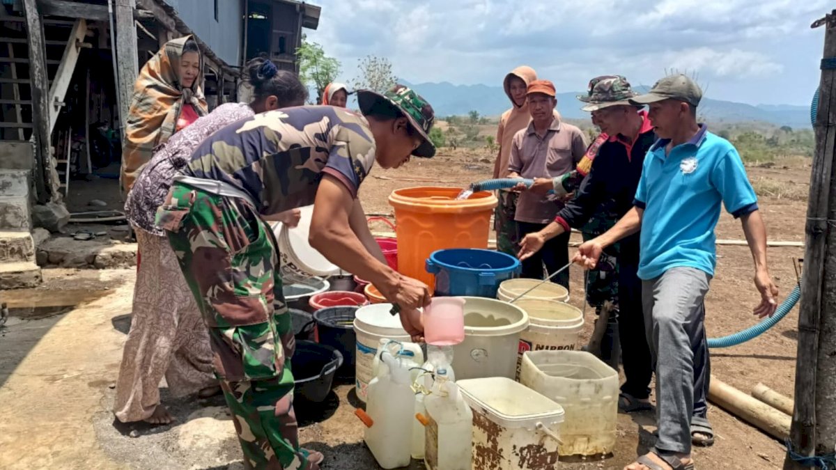 Satgas TMMD Ke-122 di Jeneponto Kembali Salurkan Air Bersih ke Warga Membutuhkan