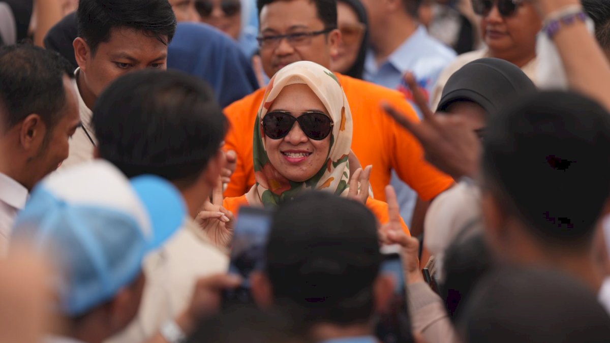 Gelombang Dukungan Ribuan Warga Somba Opu untuk Husniah-Darmawangsyah