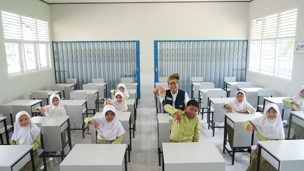 BRI Dorong Kualitas Pendidikan di Riau Melalui Renovasi SDN 001 Sungai Pagar
