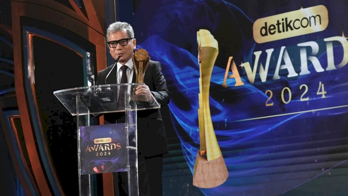 Direktur Utama BRI Sunarso Dinobatkan sebagai CEO of The Year di Detikcom Awards 2024