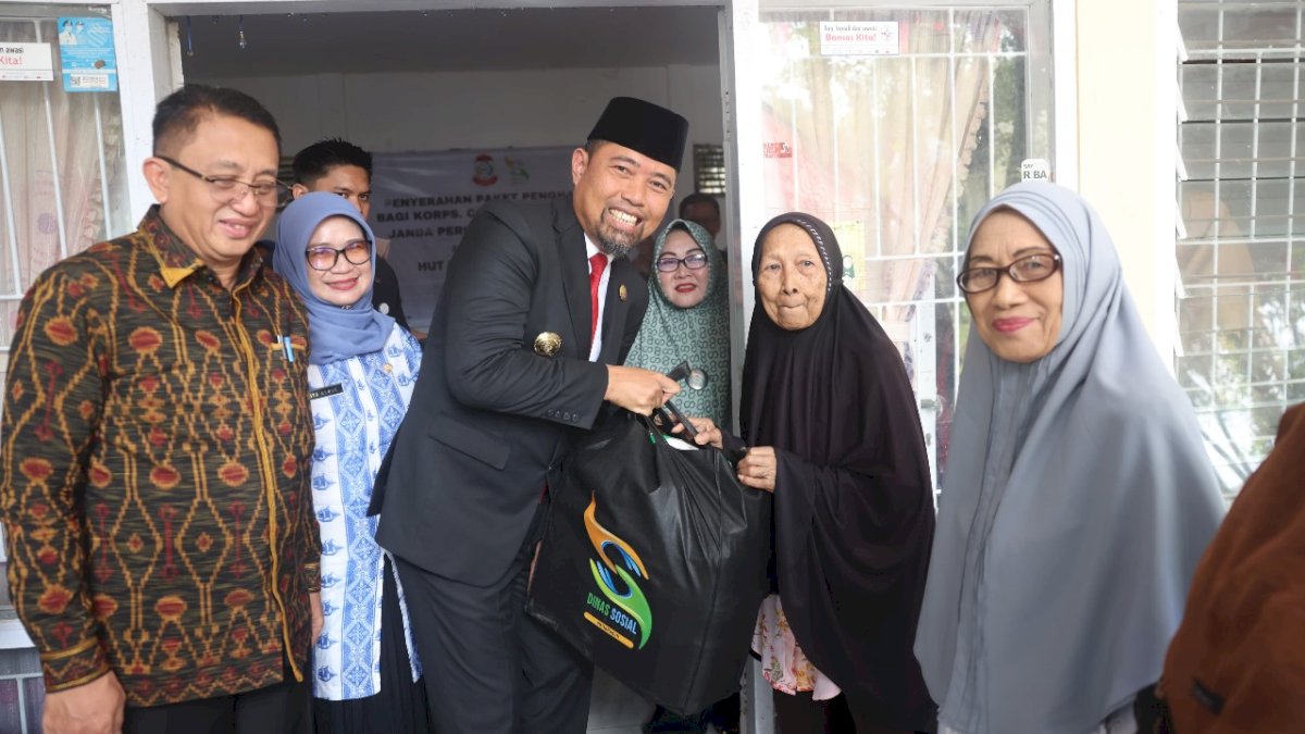 Rangkaian HUT 417 Kota Makassar: Pjs Wali Kota Beri Penghargaan Spesial kepada Para Pahlawan Veteran