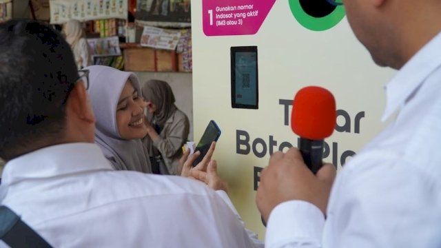 Dropbox Sampah Jadi Pulsa Indosat di Unhas. Foto: Istimewa. 