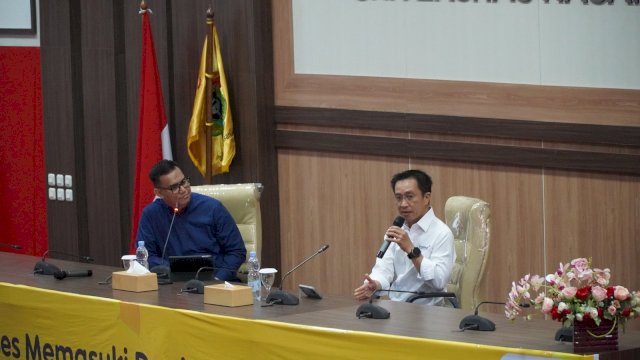 EVP Head of Circle Kalimantan Sulawesi Maluku dan Papua (Kalisumapa) Indosat Ooredoo Hutchison Swandi Tjia saat hadir di Makassar. Foto: Istimewa.