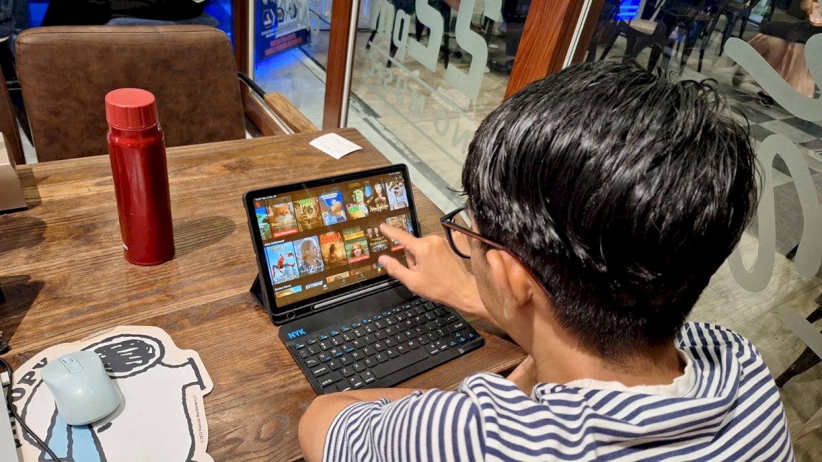 IM3 Jadi Teman Riza Jajaki Dunia Digital Pertama Kali, Satu Kartu untuk Semua