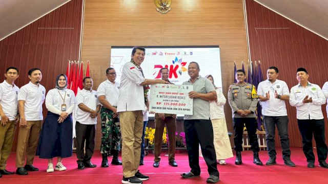 Edukasi literasi dan inklusi keuangan di dua kabupaten Sulsel. Foto: Istimewa. 