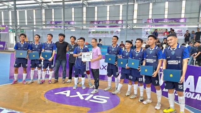 SMAN 18 Makassar yang menjadi juara AXIS Nation Cup 2024. Foto: Sri Wahyu Diastuti / Sulselsatu.com