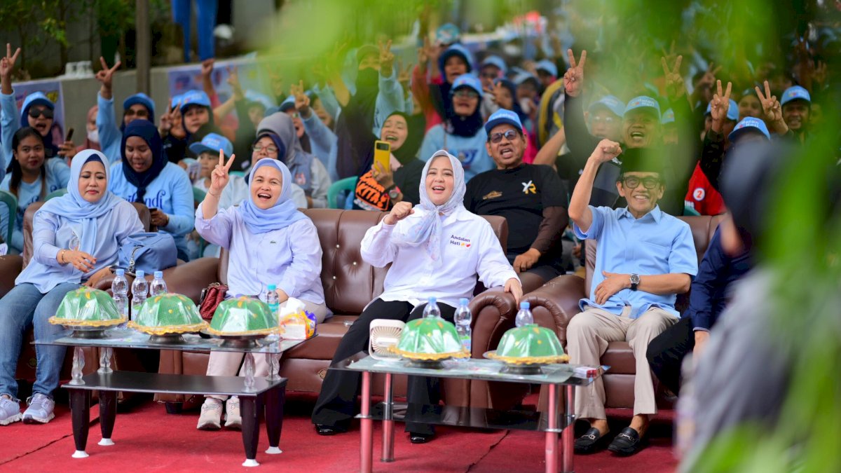 Fatmawati Kampanye di Enrekang, La Tinro Apresiasi Perbaikan Infrastruktur Andi Sudirman