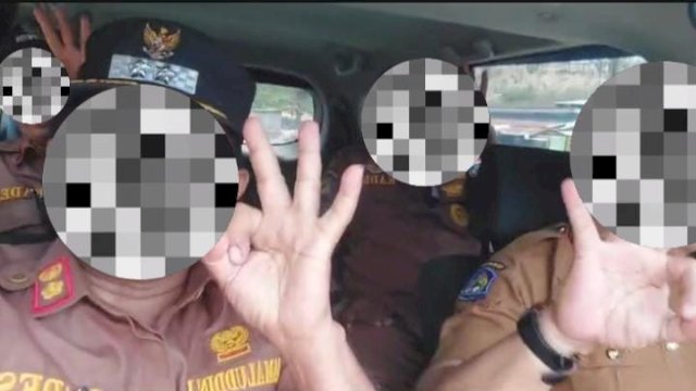 Foto tangkapan layar : empat oknum kades di Jeneponto viral di sosial media diduga tidak netral di Pilkada (Ist)