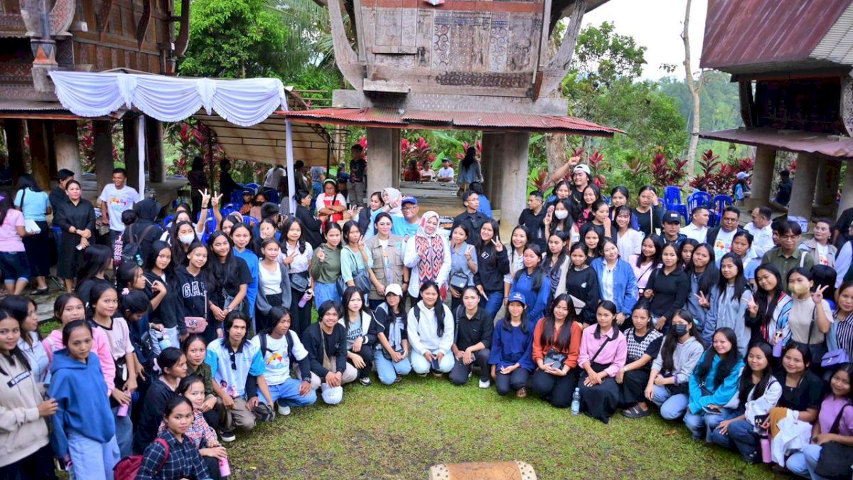 Ikuti Jejak Presiden Prabowo, Fatmawati Terima Gelar Kehormatan di Toraja Utara