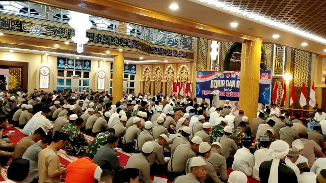 istimewa
