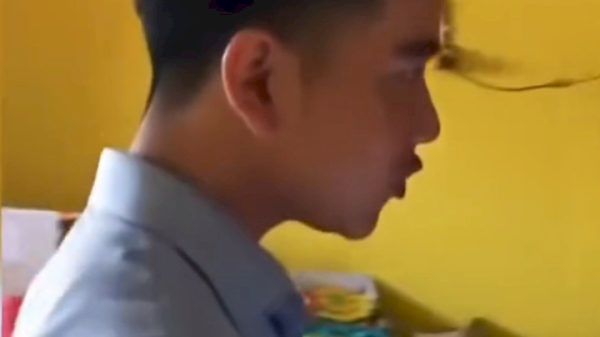 VIDEO: Wapres Gibran Kunjungi Bayi Pengungsi Erupsi Lewotobi yang Diberi Nama Gibran