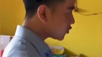 VIDEO: Wapres Gibran Kunjungi Bayi Pengungsi Erupsi Lewotobi yang Diberi Nama Gibran