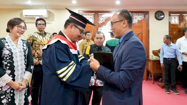 istimewa