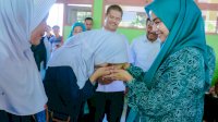 Disambut para Siswa SMPN 5 Barru, dr Ulfah Beri Edukasi Cegah Stunting