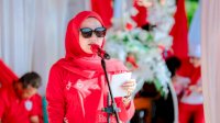 dr Ulfah Ikuti Senam Massal di Kecamatan Tanete Rilau